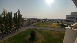 Курортные отели Оздоровительный Центр Кросс Ереван Трехместный номер с балконом-5